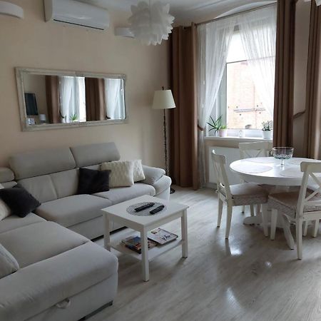Come&Stay Zielona Gora Exterior photo
