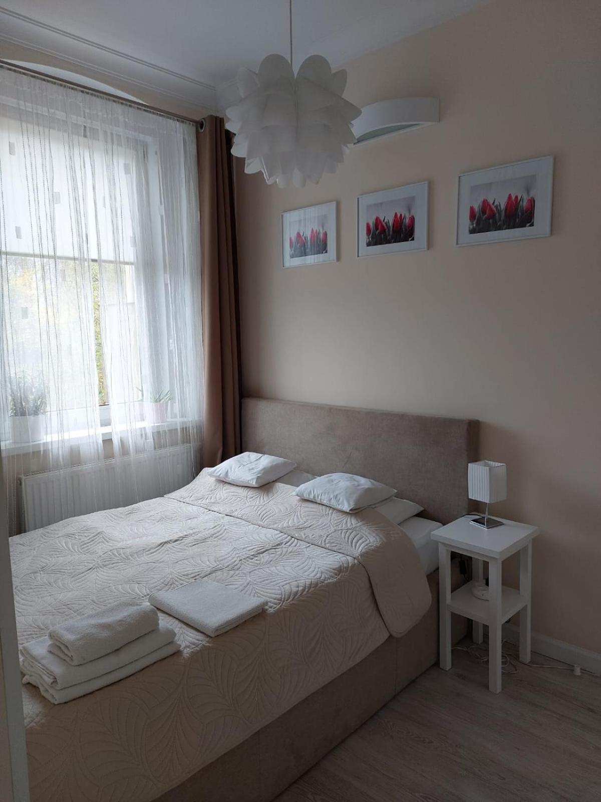 Come&Stay Zielona Gora Exterior photo
