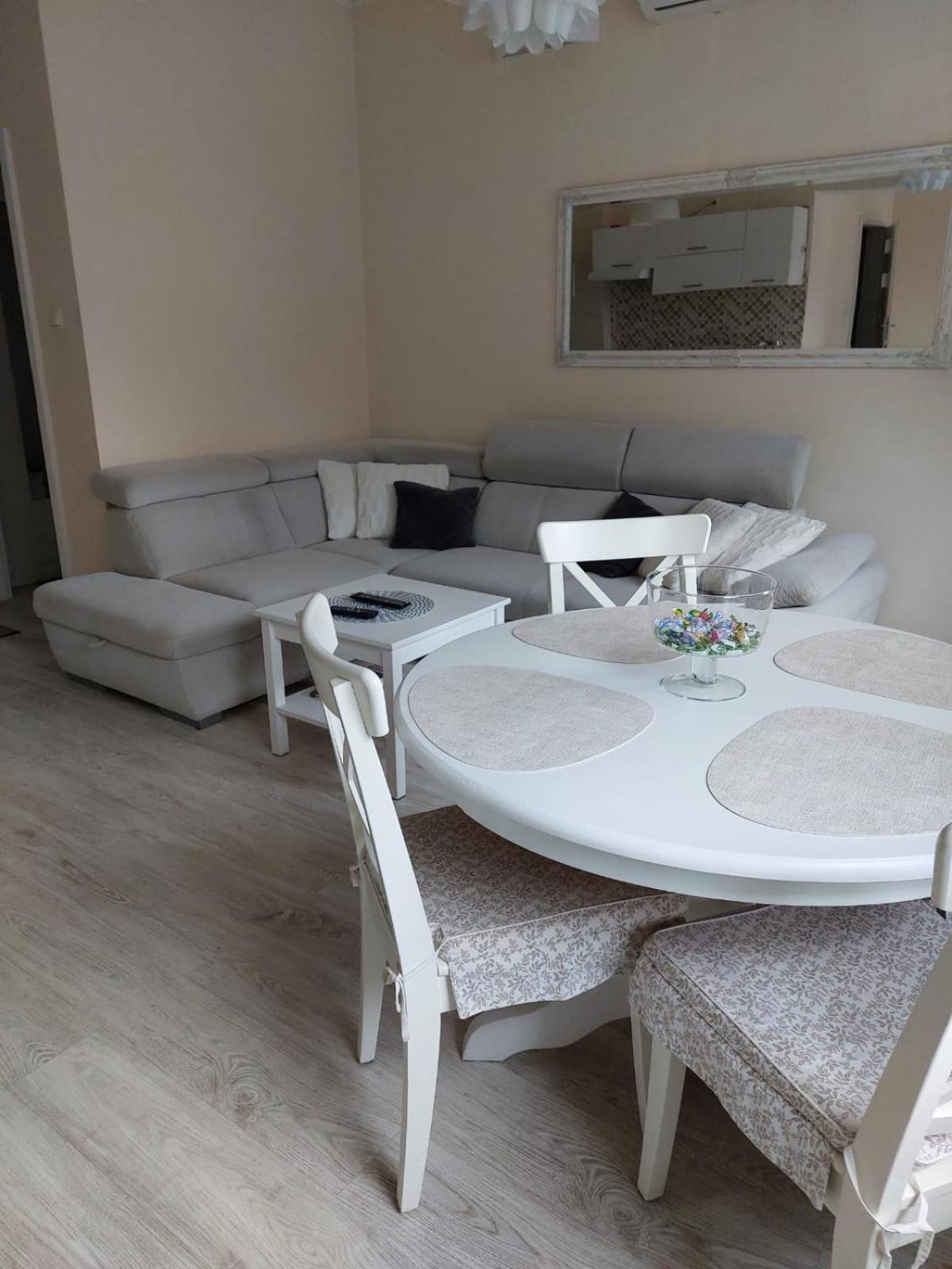 Come&Stay Zielona Gora Exterior photo