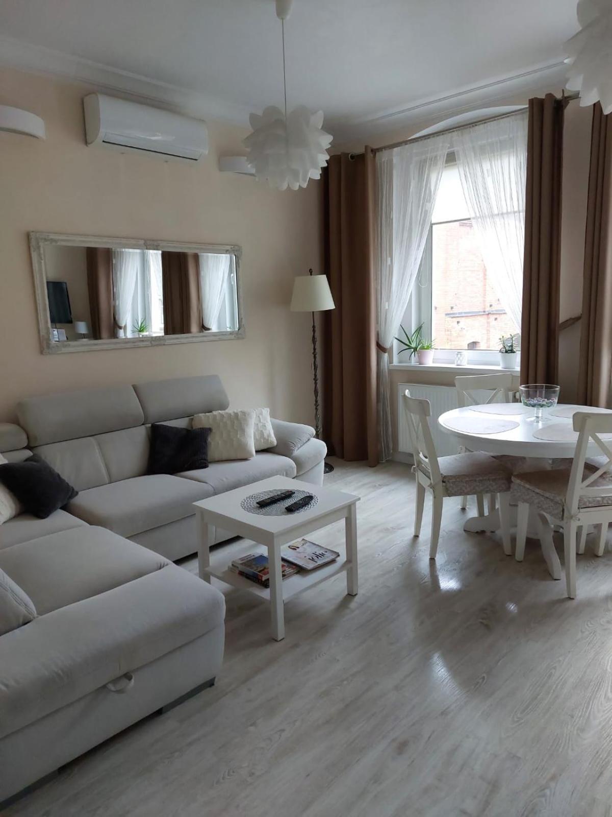 Come&Stay Zielona Gora Exterior photo